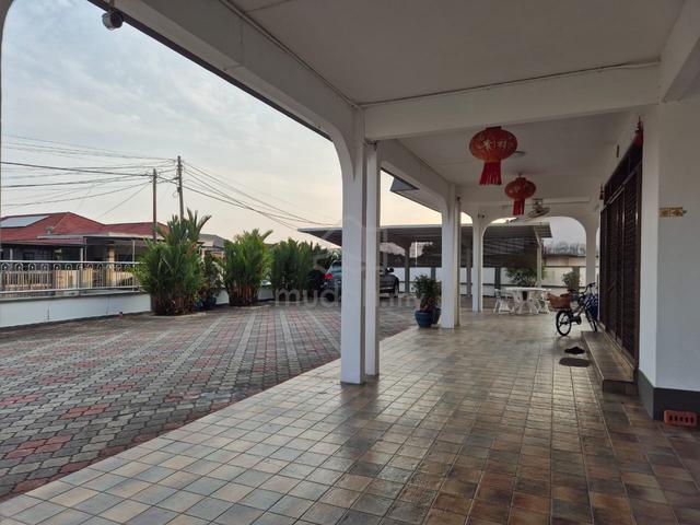 Double-Storey Bungalow For Sale 1