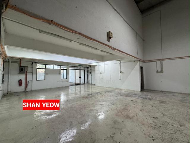 1.5 Storey Semi-Detached Factory For Rent At Taman Perindustrian Ringa 1