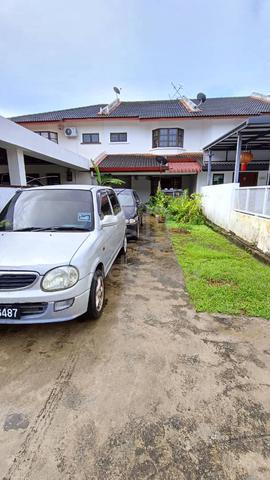 Forest Heights Double Storey Terrace For Sale Extra Long Car Porch 1