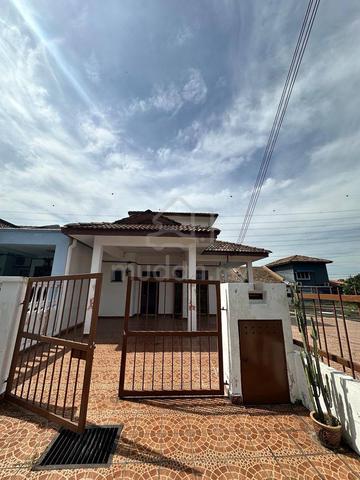 RARE UNIT Corner Lot 1.5 Storey Taman Kajang Prima📍 1