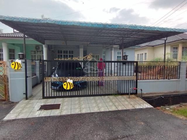 Renovated Single Storey terrace semi-detached lavender height senawang 1