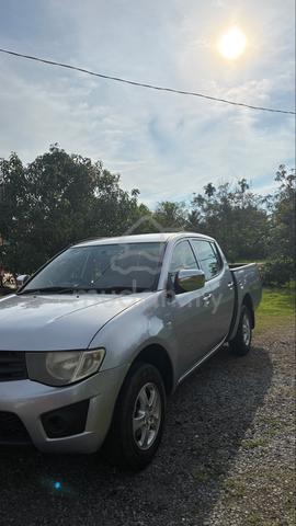2011 Mitsubishi TRITON 2.5 LITE KA4TNJNMR - 3