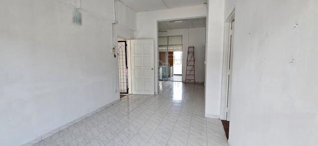 Rumah Pangsa Laksamana (Pangsapuri Mawar) 1