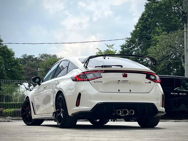 630KM ONLY /2025 Honda CIVIC 2.0 TYPE R FL5 (M) - 4