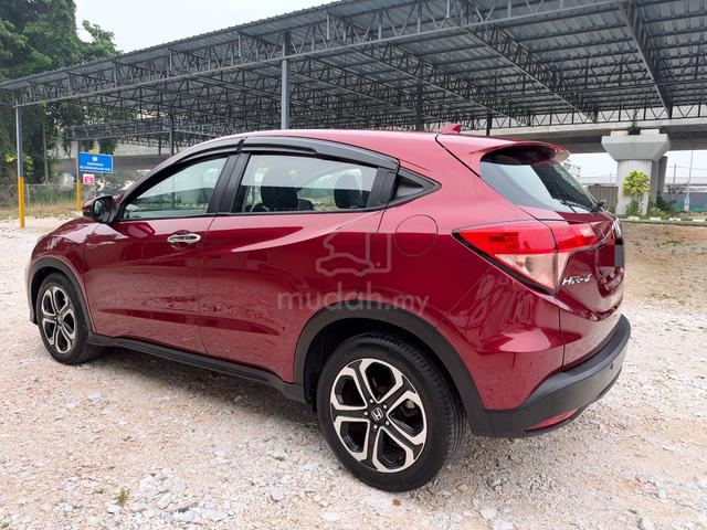 2017 Honda HR-V 1.8 V (A)FACELIFT FULL LOAN + WNTY - 4