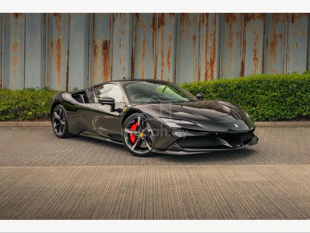 2022 Ferrari SF90 STRADALE 3.9 Huge Carbon Options - 1