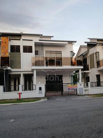 Semi D House 5 Room 4 Bath For Rent 1
