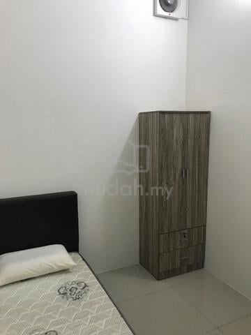 [Small Room] Greenpark Residence Condo Serdang, Seri Kembangan 1