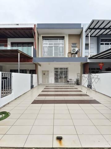 Bukit Indah Double Storey Full furnish 4bedroom Guard n Gates For Rent 1