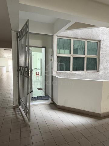 For rent BJ Court Condominium utk disewa 1