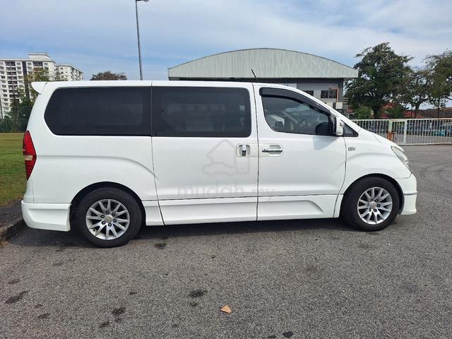 2011 Hyundai GRAND STAREX 2.5 ROYALE (A) - 3