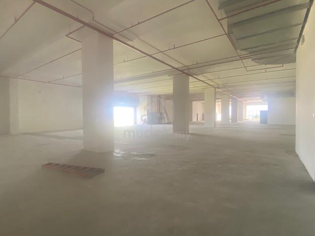 High-End 5-Storey Bayan Lepas Factory For Sale 1