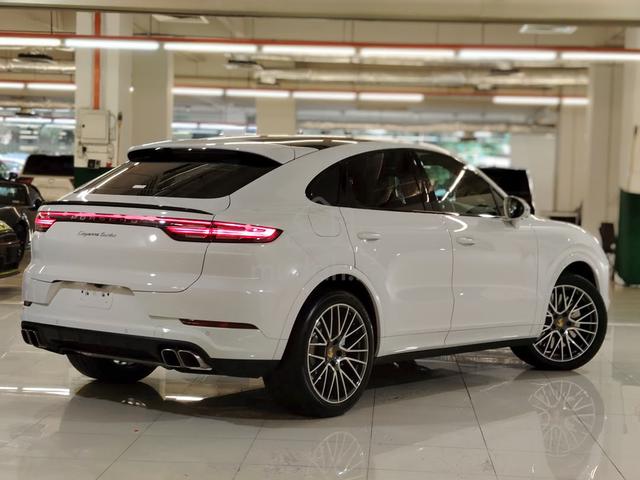2022 Porsche CAYENNE 4.0 V8 COUPE TURBO (A) - 4
