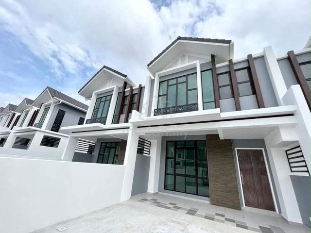 Seri Austin Dahlia Double Storey Terrace 20x65 Renovated Gated Guard 1