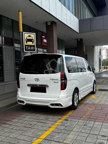2017 Hyundai GRAND STAREX 2.5 ROYALE PREMIUM - 4
