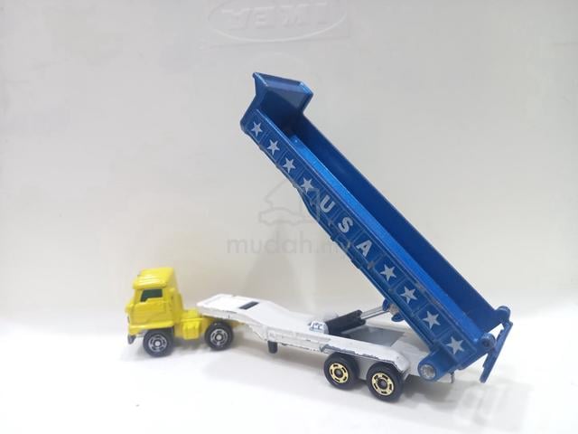 Vintage Long Tomica Diamond Reo Dump Trailer - photo 5 of 6