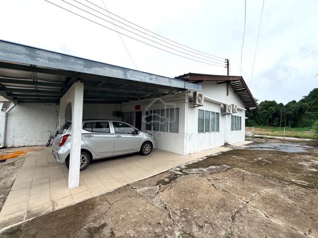 CORNER, Teres Setiingkat, MALIHAH 1