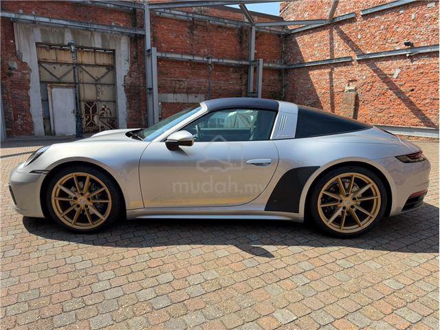 2022 Porsche 911 3.0 TARGA 4 - 1