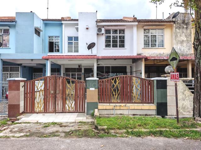 2 Storey For Sale @ Tmn Puteri Wangsa/ Jln Badik/ Ulu Tiram/ Cheapest 1