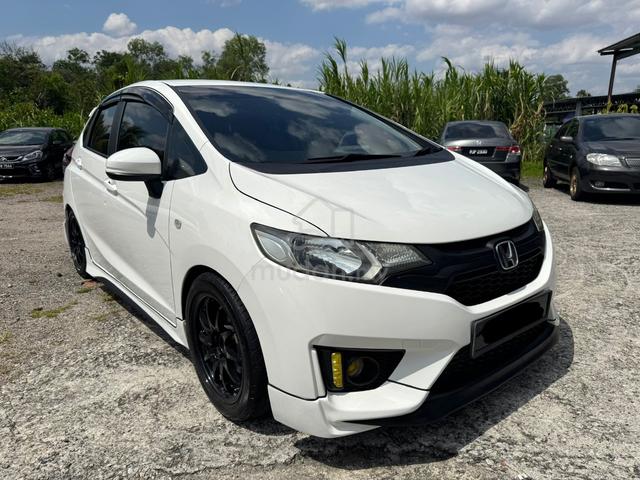 2015 Honda JAZZ 1.5 V (A) - 1