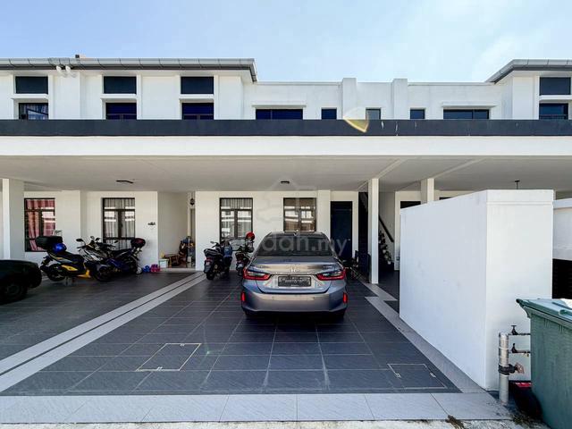 BEAUTIFUL UNIT!!! Townhouse Regent Garden, Eco Grandeur @Puncak Alam 1