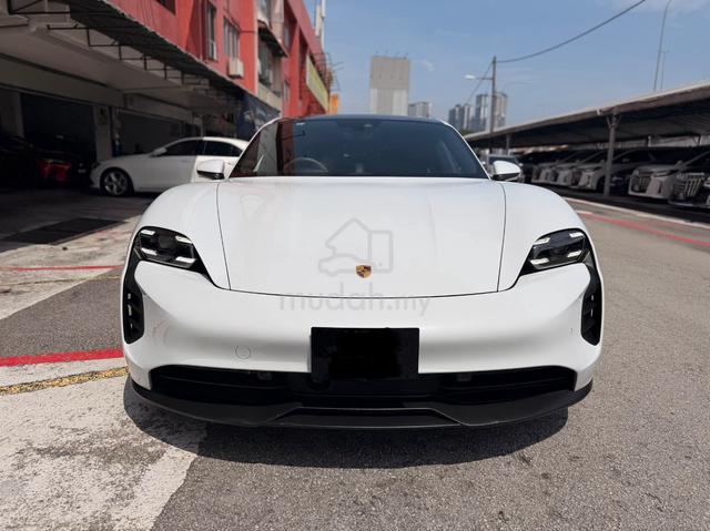 2022/2024 Porsche TAYCAN GTS (A) Sedan - 3