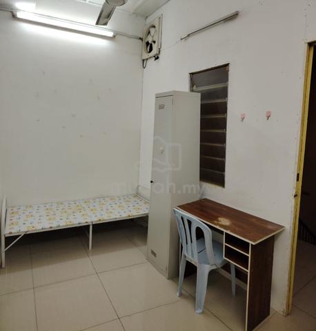 Bandar Sungai Long Room To Let (Jalan SL7/2) 1