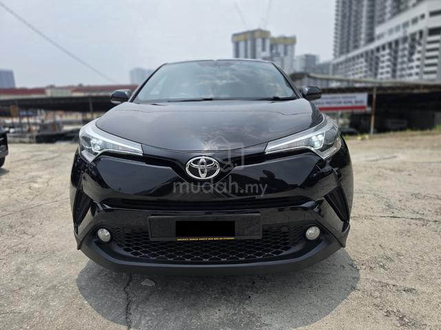 2018 Toyota C-HR 1.8 TIP TOP LIKE NEW 5 YR WARANTY - 2