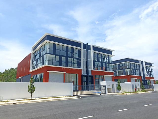 [ DIRECT ACCESS HIGHWAY ] Semi-D Factory near Nilai,Pajam,Seremban 1
