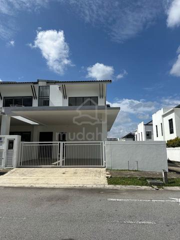 Resort Homes Bandar Sri Sendayan 2 Storey Endlot Facing Playground 1