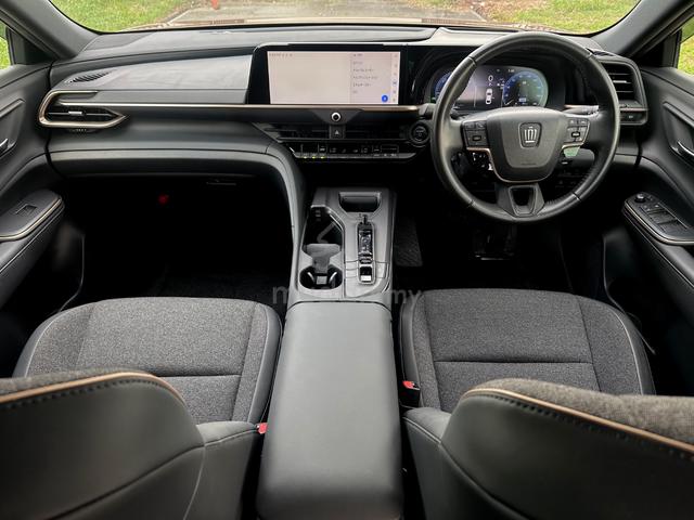 2023 TOYOTA CROWN HYBRID CROSSOVER Recon - 5