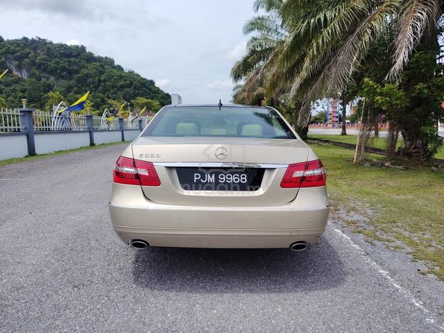 Mercedes Benz E300 AVANTGARDE (CKD) 3.0 (A) - 4