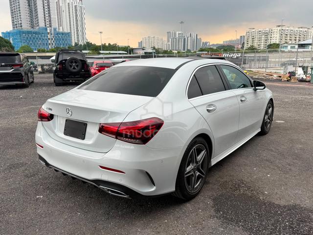 Mercedes Benz A180 AMG SEDAN SUNROOF|FULLY LEATHER - 4