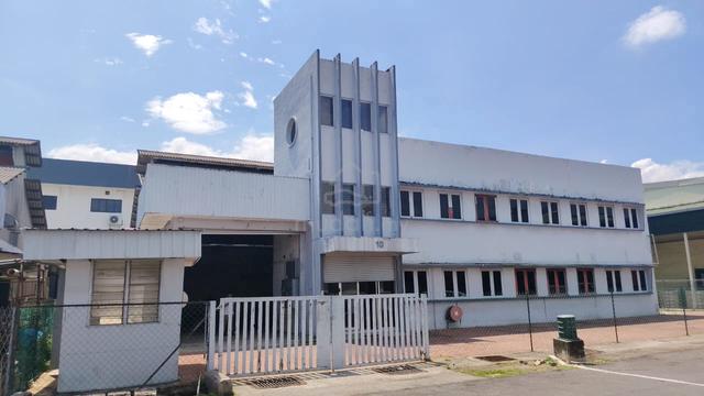 SS13, Subang Jaya 2 Storey Corner Detached Factory for Rent 1