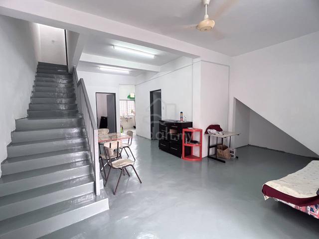 Below Value 100k Freehold Townhouse 3 Room Bukit Cheng G Floor Malim 1