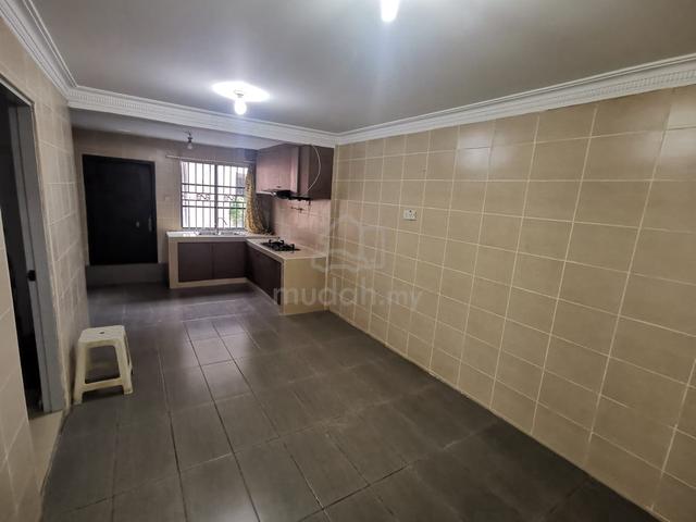 2 Storey House Sale, Taman Serdang Jaya,Seri Kembangan, Selangor 1