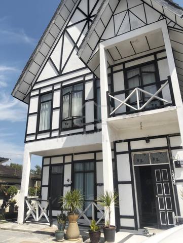 Bungalow House 1