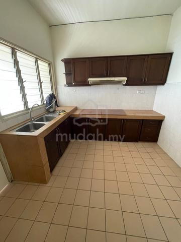 Bandar Sri Damansara Jalan Ara SD7 2sty house to let 1
