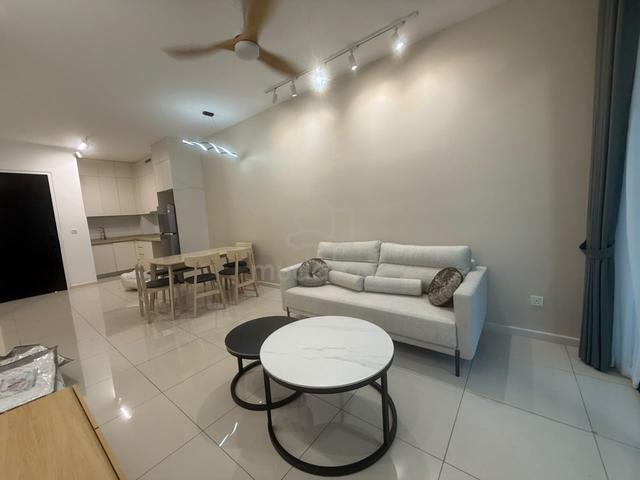 The M @ Medini Macrolink 1
