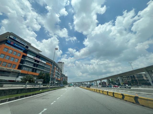 Facing Highway Shop Office @ SetiaWalk Puchong For Sale 3
