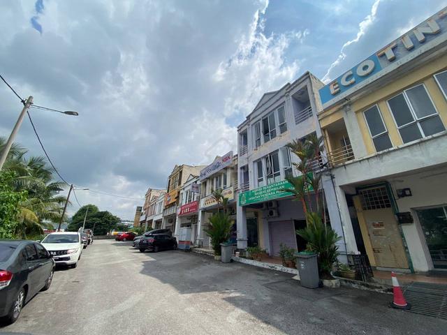 (Freehold,Road Frontage) 3 Storey Shoplot, Jln Tun Dr Ismail, Seremban 1