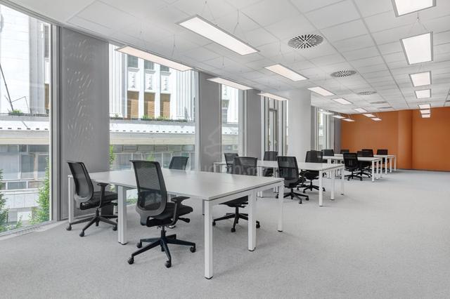 Fully serviced office for 15 employees in Signature Menara Merdeka 118 1