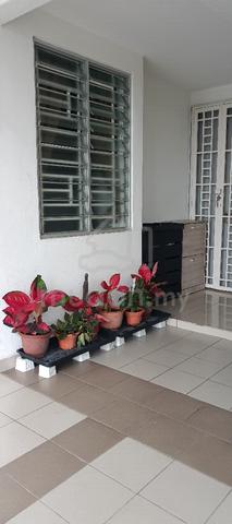 Female room for rent Suasana Lumayan Condo 1