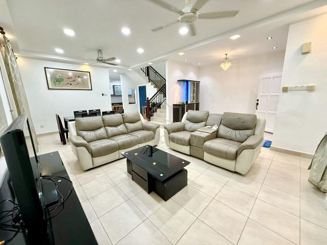 Jalan Austin Heights @ Taman Mount Austin Double Storey Cluster House 1