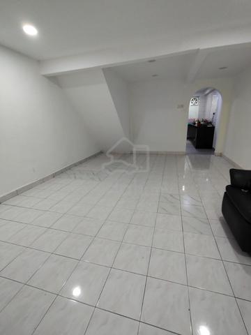 For Rent @ Jalan Pakis Taman Handal senai @  Double Storey 1