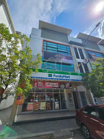 3 Storey End lot Vista Vallery Commercial hud ,Semenyih ,Kajang east 1