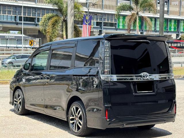 2016 Toyota VOXY 2.0 ZS Kirameki II Edition MPV - 3
