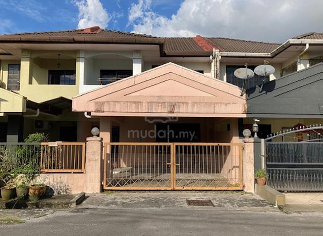Double Storey Intermediate Terraced House at Jalan Stapok, Kuching 1
