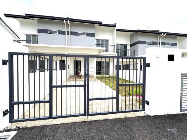 800M YPJ KULAI, 2-Storey, ORIGINAL CONDITION,Taman Puncak Warisan 1