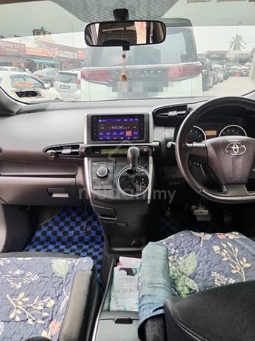 2013 Toyota WISH 1.8 G ZGE20G FACELIFT (A) - 4